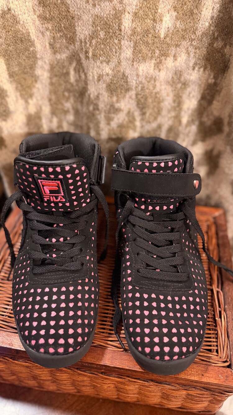Fila Size 9 Black Pink Heart High Top Sneakers